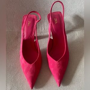 Zara pink stiletto slingback heels. Never worn pumps.